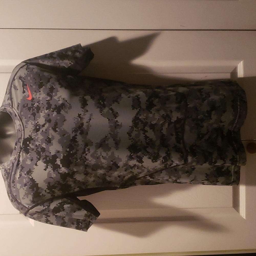 NIKE PRO COMBAT COMPRESSION DRI-FIT t-shirt